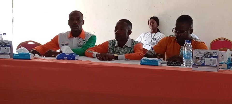 Slide 1 - Jeunesse unie